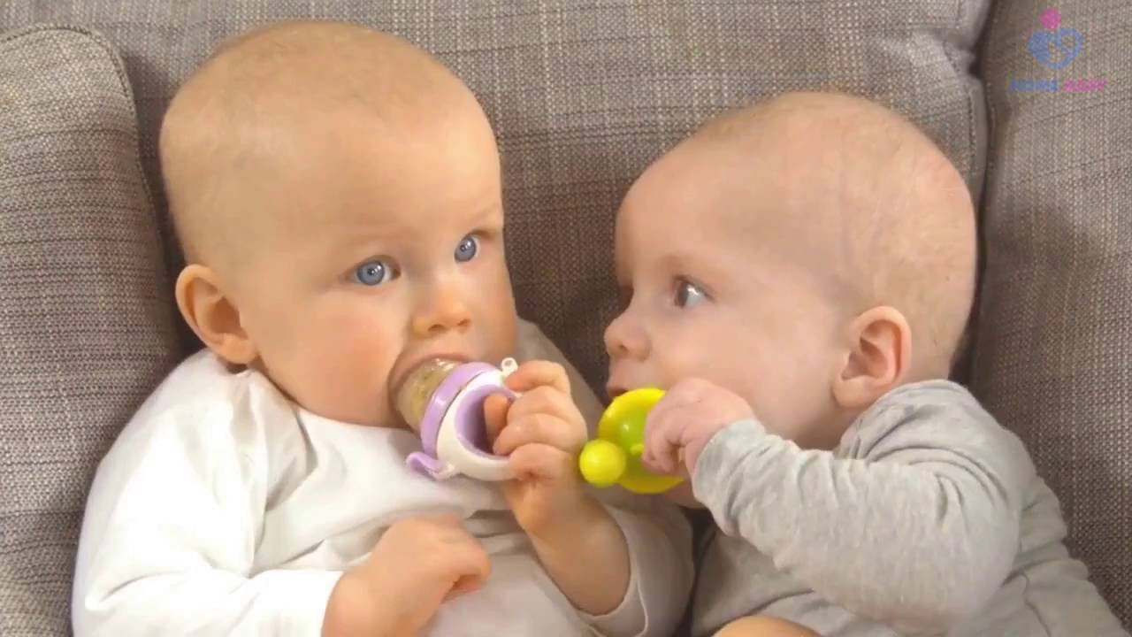 Giúp bé chủ động hơn trong việc ăn dặm nhờ túi nhai