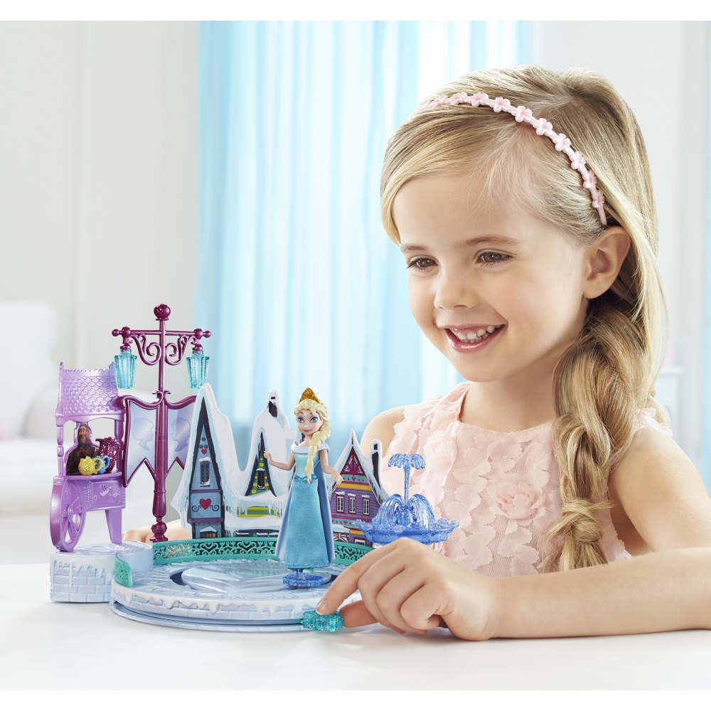 Sân trượt băng Playset Disney Frozen Elsa