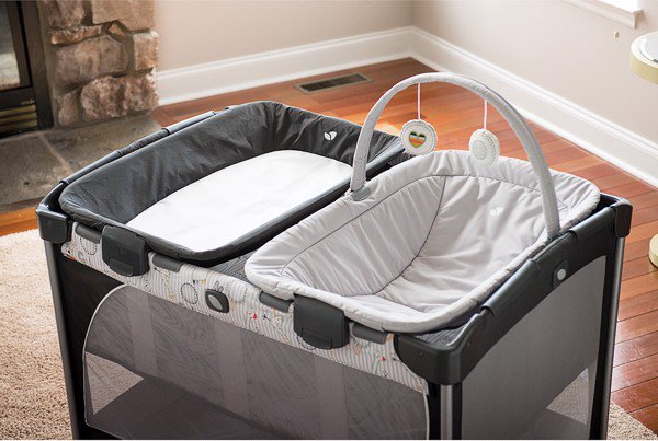 Giường cũi Commuter Change & Snooze Linen Gray