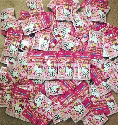 Kẹo hello kitty papazeri vitamin tổng hợp giảm biếng ăn cho bé dạng gói 30 viên.